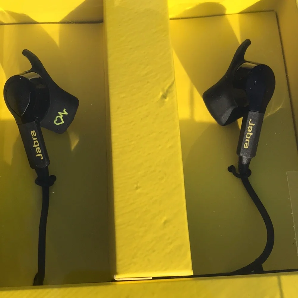 NEW in box Earbuds by Jabra sport pulse in-ear heart rate monitoring